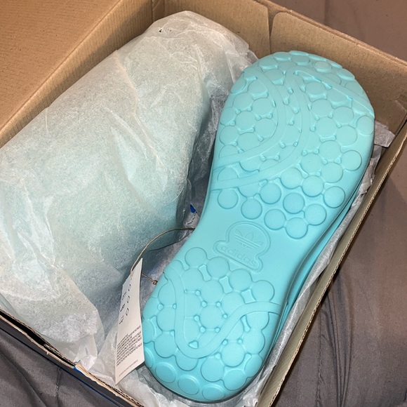 Adidas clogs Size 9 nwt - Picture 3 of 4